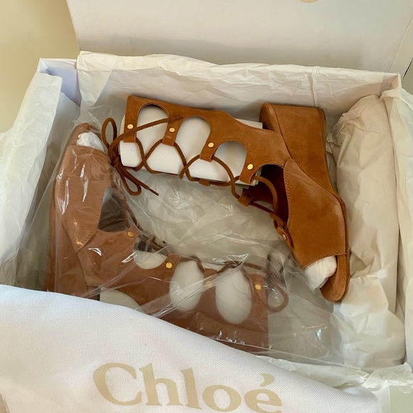 NEW YEAR SAle! NWT CHLOE TAN SUEDE LACE UP WEDGE RUNWAY GLADIATOR SANDAL - Picture 14 of 16